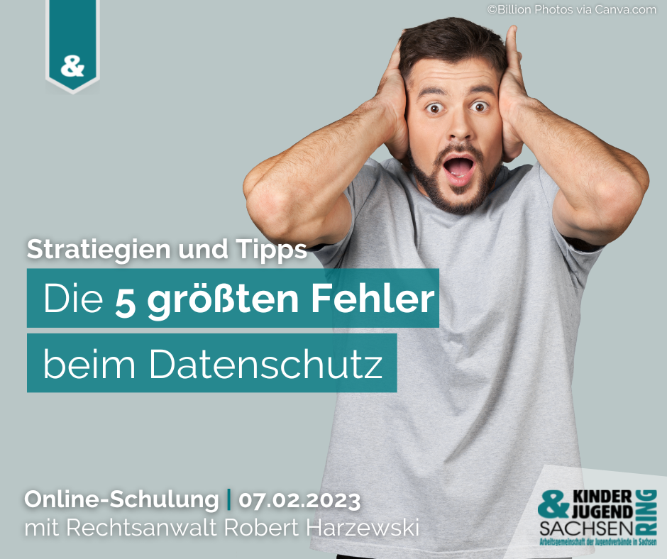 Hände über dem Kopf